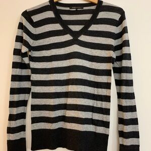 🎀5 for $25 ✨BCBGMaxAzria Black and Gray Striped V-Neck Sweater